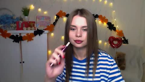 Mari online show from October 17, 2025, 5:32 am