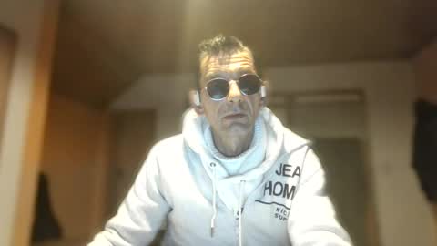 Dreambob online show from October 28, 2025, 6:54 pm