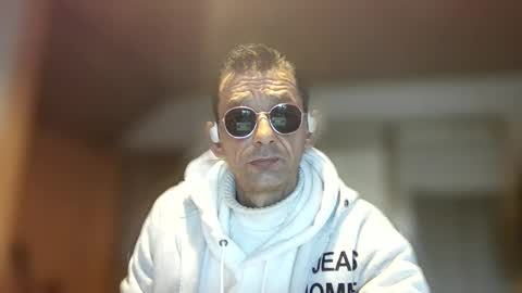 Dreambob online show from April 3, 2026, 4:49 pm