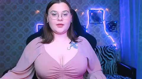 dreamforyoue2 online show from December 19, 2025, 7:32 pm