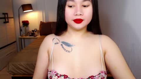 Snapshot of dreamgirlheaven chatting on February 9, 2026, 6:17 am Heaven online show from February 9, 2026, 6:17 am