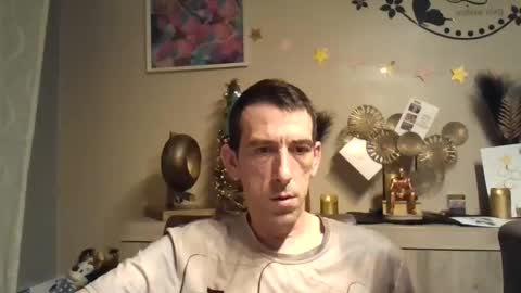 dreamguy38 online show from December 13, 2024, 3:05 am