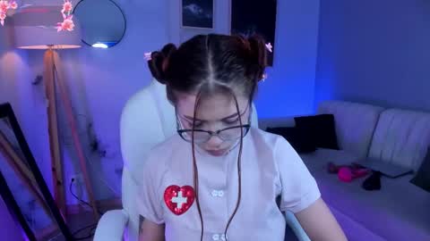 dreamleah_ online show from March 24, 2026, 9:53 pm