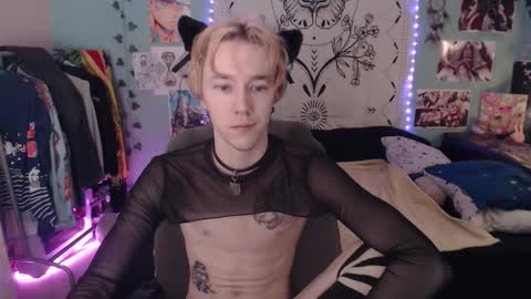 Snapshot of dreammaker_ chatting on December 15, 2025, 3:22 am Yukichi online show from December 15, 2025, 3:22 am