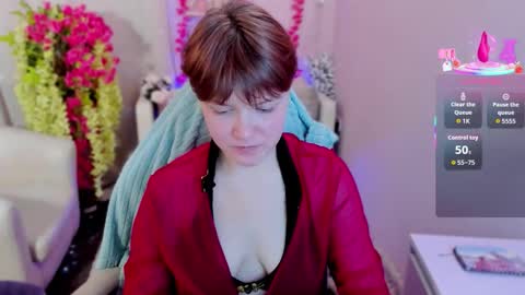 Luna online show from September 17, 2025, 8:54 pm