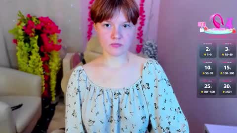 Luna online show from September 19, 2025, 8:53 pm