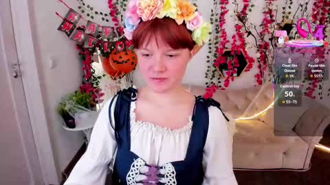 Luna online show from October 21, 2025, 8:42 pm