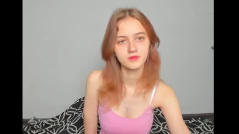 dreamy_pollyyy online show from September 30, 2025, 3:11 am