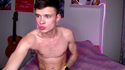 Adam Dream online show from November 3, 2025, 9:16 pm