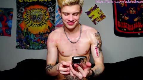 Snapshot of dreamyadam chatting on April 1, 2026, 3:42 pm Adam Dream online show from April 1, 2026, 3:42 pm