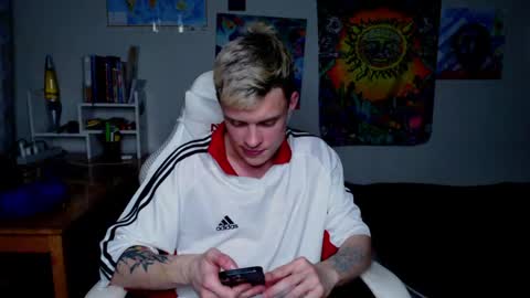 Snapshot of dreamyadam chatting on April 25, 2026, 3:31 pm Adam Dream online show from April 25, 2026, 3:31 pm