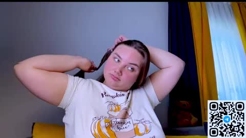 Mila online show from May 23, 2026, 2:32 pm