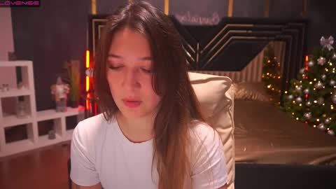 Lina online show from December 9, 2024, 7:28 am