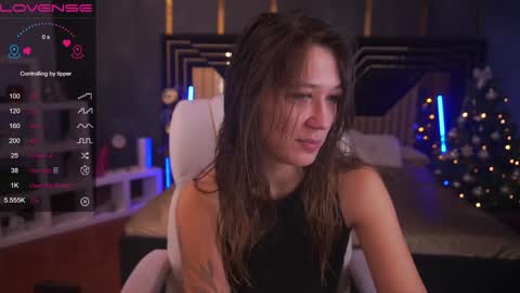 Lina online show from January 1, 2025, 7:41 am