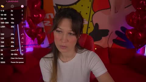 Lina online show from February 18, 2025, 7:32 am