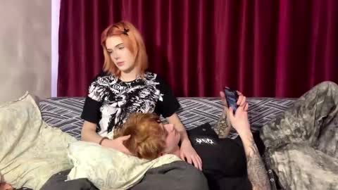 Snapshot of dreamypair chatting on April 16, 2026, 8:26 am Elena and Nikolai online show from April 16, 2026, 8:26 am