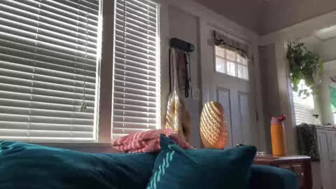 RIRI OR DREAMY online show from January 22, 2025, 9:32 pm