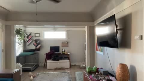 RIRI OR DREAMY online show from March 18, 2026, 3:26 pm