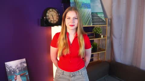 My name is  Luna  online show from February 15, 2026, 3:25 am