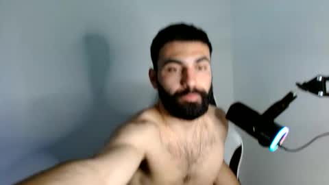 drewwho_ online show from April 22, 2026, 7:59 pm