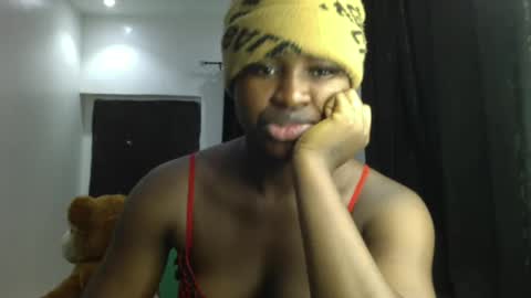 dripping_luna online show from December 30, 2024, 2:09 am