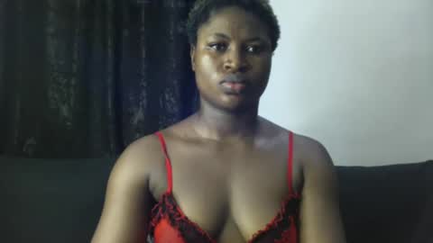 dripping_luna online show from January 5, 2025, 5:09 pm