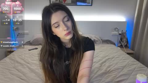 Emily online show from November 21, 2025, 8:46 am