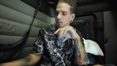 drippydavee online show from October 2, 2025, 6:59 pm