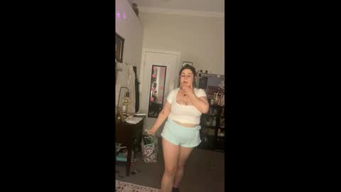 Snapshot of drippykitty888 chatting on February 6, 2026, 1:36 pm Drippy kitty online show from February 6, 2026, 1:36 pm