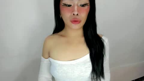 miss. Erika online show from October 17, 2025, 7:11 am