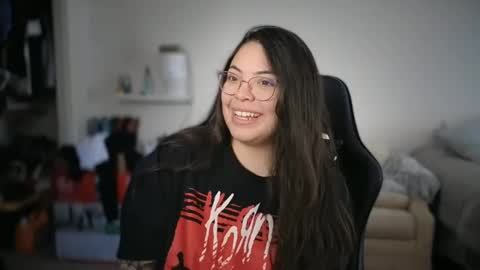 Drizzypeach602 online show from December 8, 2024, 9:19 pm