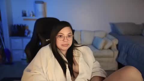 Drizzypeach602 online show from December 11, 2024, 4:18 am