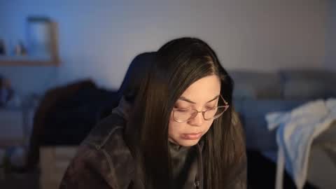 Drizzypeach602 online show from December 11, 2024, 8:58 am