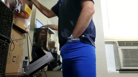 Snapshot of drmbigg chatting on June 23, 2026, 7:12 pm Hello Hope you enjoy what you see. I love attention in dirty talk and tips thickcock edging precum dirtyTalk C2C online show from June 23, 2026, 7:12 pm