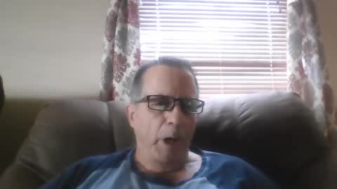 drthick1224 online show from October 8, 2025, 6:05 pm