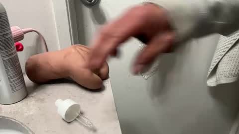 drtyk9in909 online show from November 20, 2025, 2:45 am