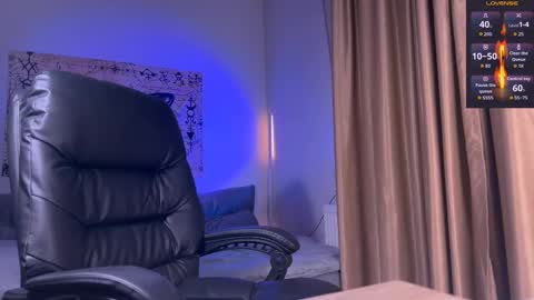 Mistress Lola Slavic witch online show from December 3, 2025, 8:45 am