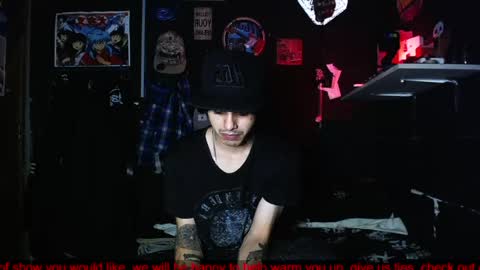 Snapshot of drumcore_01 chatting on May 18, 2026, 9:20 pm Drum-Core online show from May 18, 2026, 9:20 pm