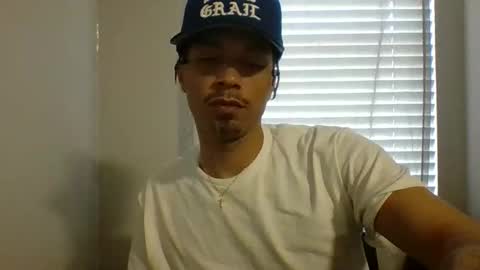 Snapshot of dubz07 chatting on April 27, 2026, 10:30 pm dubz07 online show from April 27, 2026, 10:30 pm