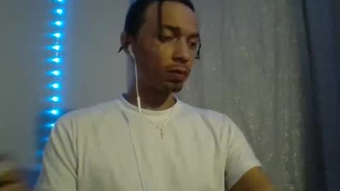 Snapshot of dubz07 chatting on May 14, 2026, 12:17 am dubz07 online show from May 14, 2026, 12:17 am