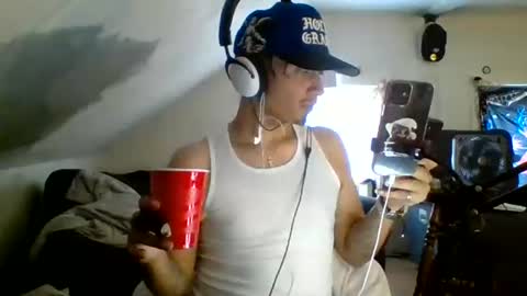 Snapshot of dubz07 chatting on June 19, 2026, 6:23 pm dubz07 online show from June 19, 2026, 6:23 pm