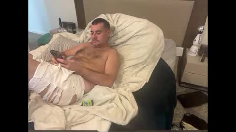 Snapshot of dudecuzbeo chatting on February 13, 2025, 12:21 pm dudecuzbeo online show from February 13, 2025, 12:21 pm