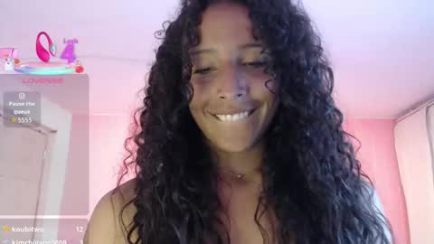 dulce1609 online show from March 18, 2026, 9:07 pm