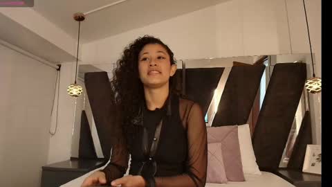  Dulce Candy  online show from September 30, 2025, 12:43 pm