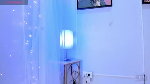 Snapshot of dulce__fiore07 chatting on May 15, 2026, 12:01 pm dulce__fiore07 online show from May 15, 2026, 12:01 pm