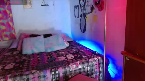 Dulce online show from October 19, 2025, 10:38 am