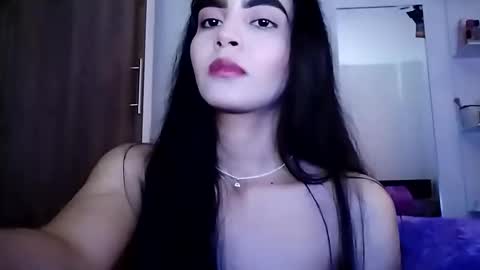 Snapshot of dulce_lucero chatting on December 17, 2024, 9:16 pm dulce_lucero online show from December 17, 2024, 9:16 pm