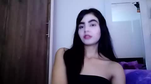 Snapshot of dulce_lucero chatting on December 19, 2024, 6:56 pm dulce_lucero online show from December 19, 2024, 6:56 pm