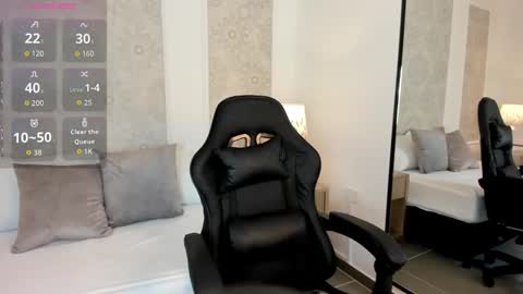 N A T Y online show from September 18, 2025, 2:13 am