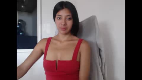 dulceisabellax online show from February 26, 2025, 5:50 pm